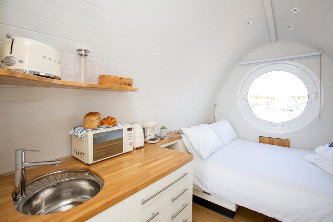 Sea Breeze Ark 900 Boat Hotel Emsworth Buitenkant foto